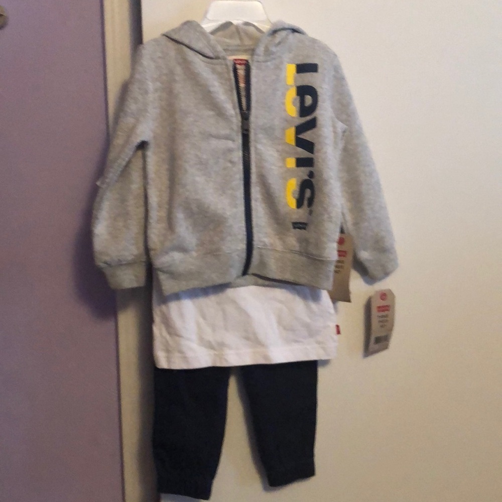 Boys Levi’s Three piece set size 2T